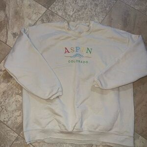 Aspen Colorado Sweatshirt cream with embroidered and distressed collar size xl